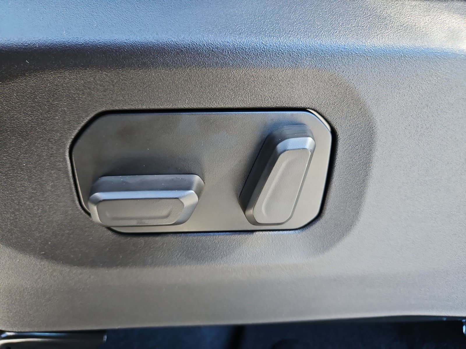 New 2027 Jeep Wrangler Sahara - photo - 20