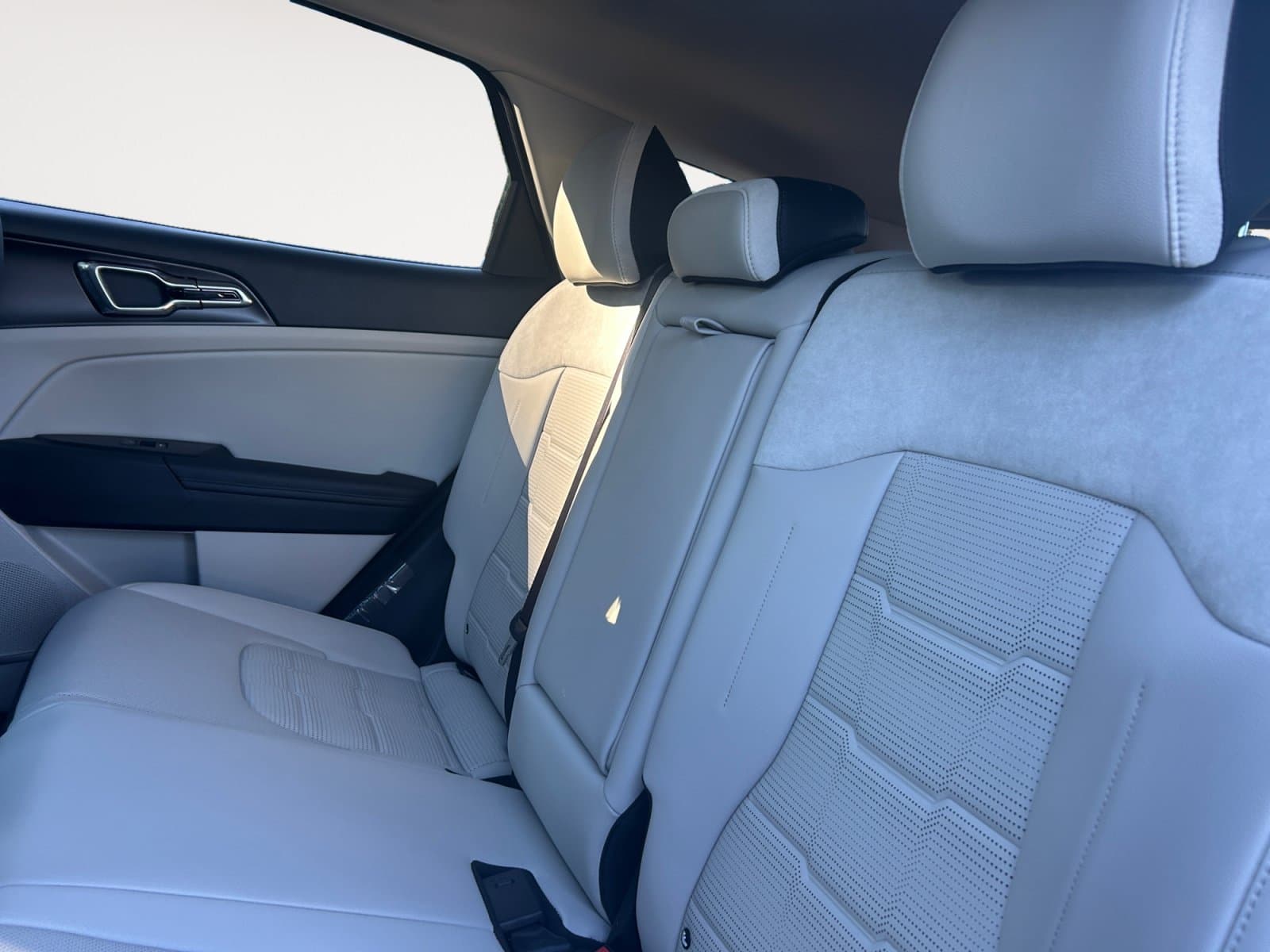 New 2027 Kia Sportage Hybrid SX-Prestige - photo - 12