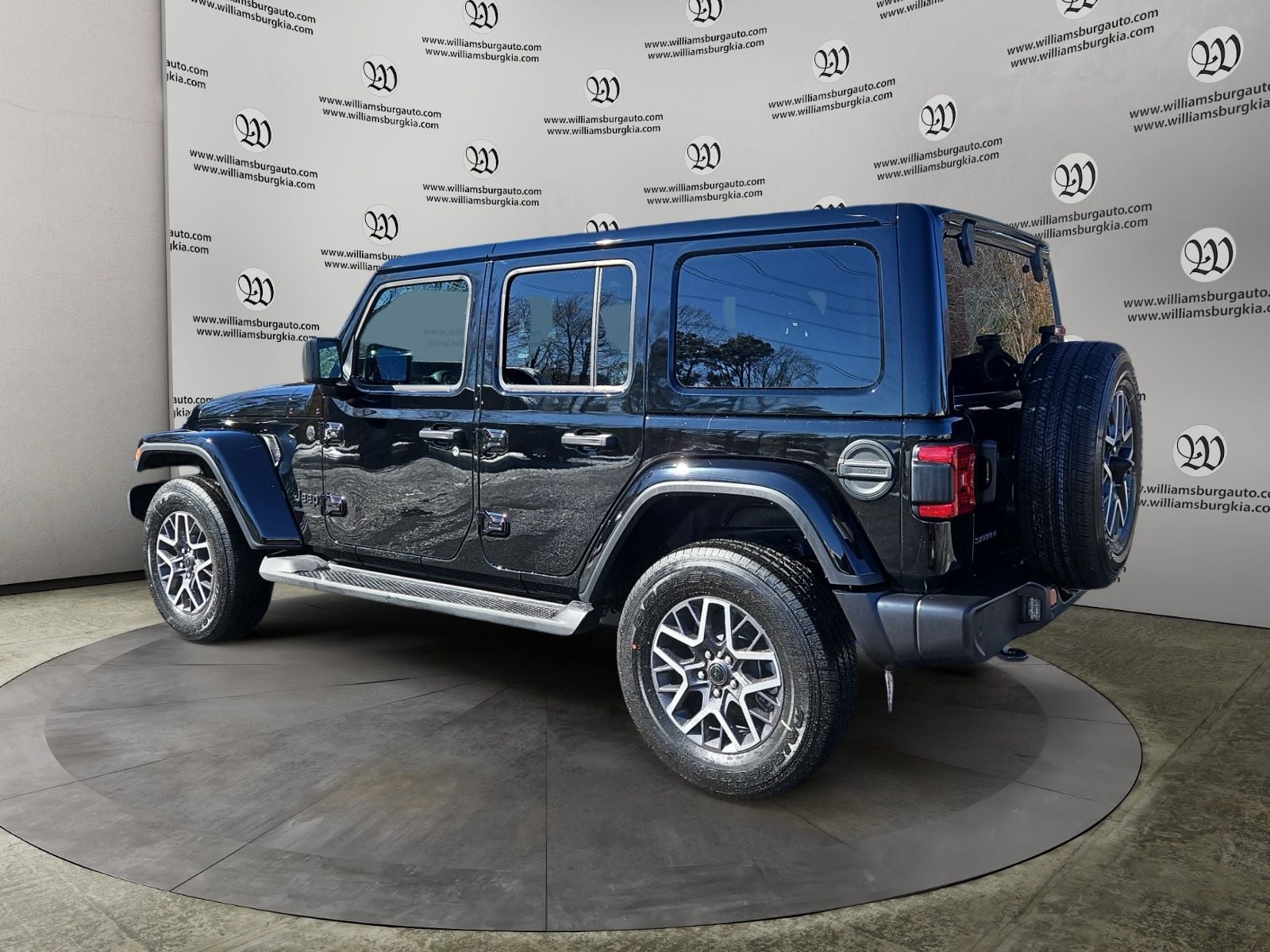 New 2025 Jeep Wrangler Sahara - photo - 2