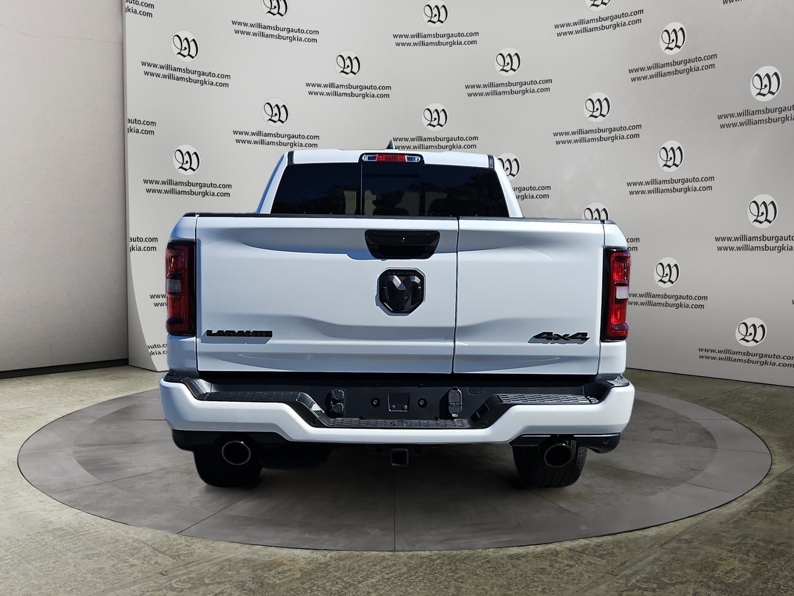 New 2027 Ram 1500 Laramie - photo - 3