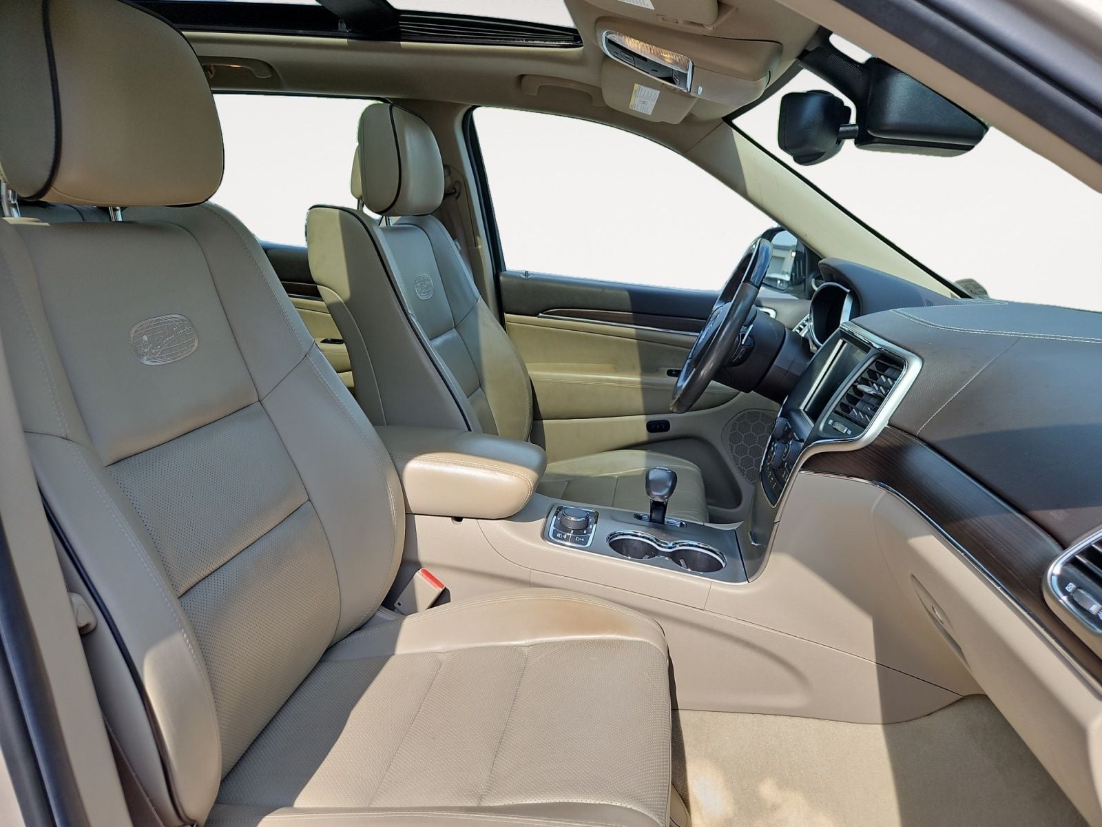 Pre-Owned 2014 Jeep Grand Cherokee Overland - photo - 14