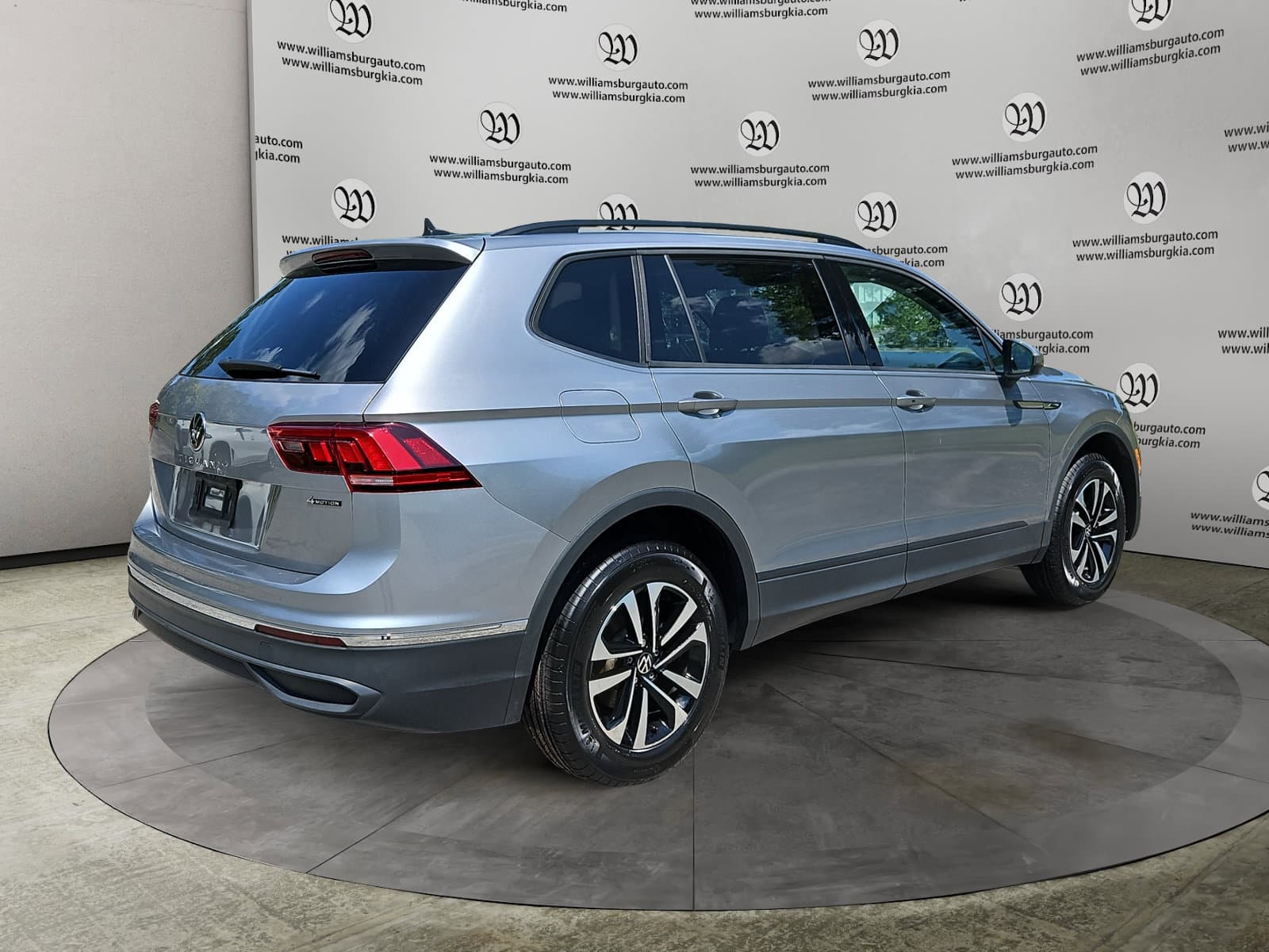 Pre-Owned 2024 Volkswagen Tiguan 2.0T S - photo - 4