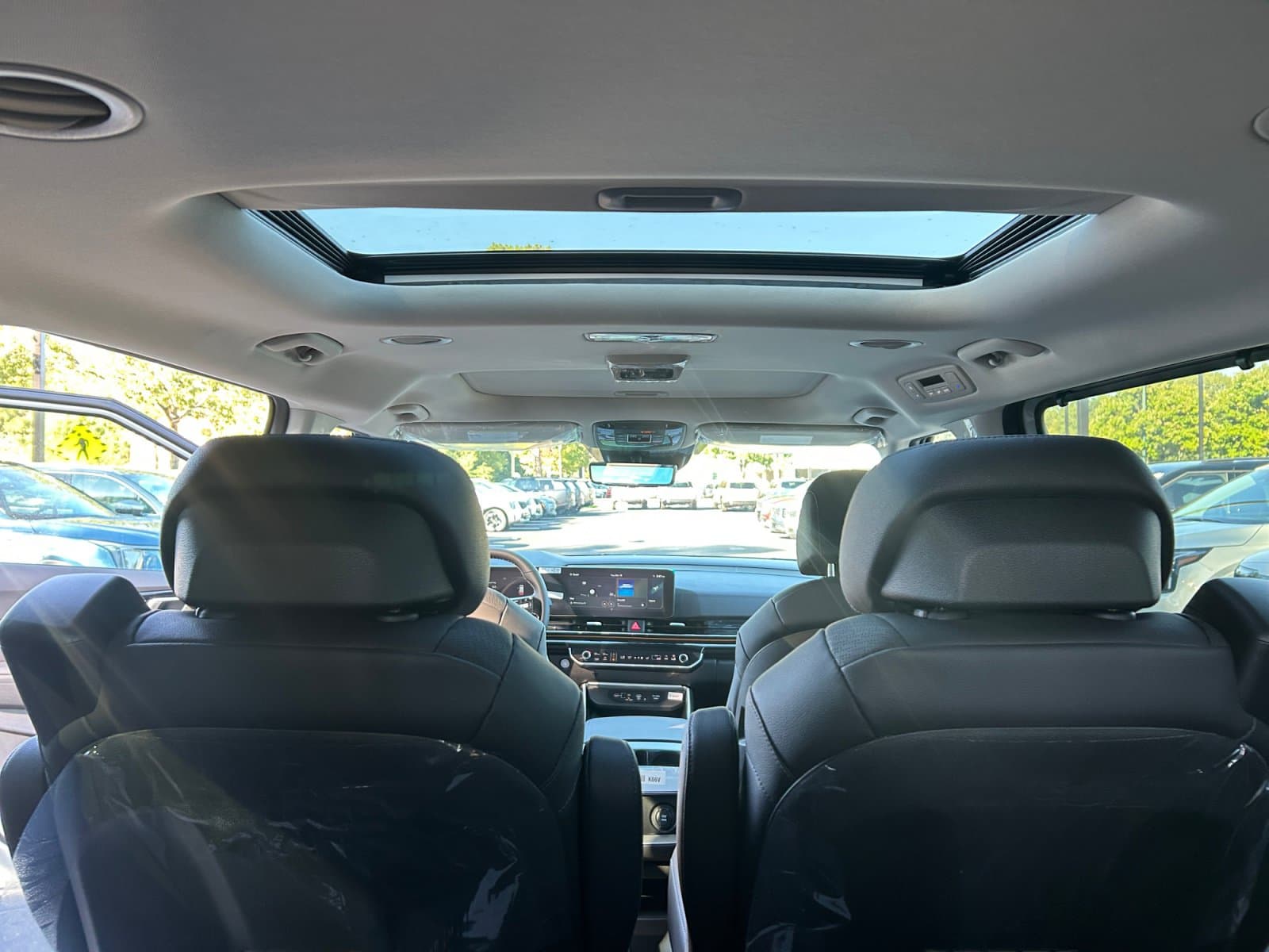 New 2027 Kia Carnival Hybrid SX Prestige - photo - 16