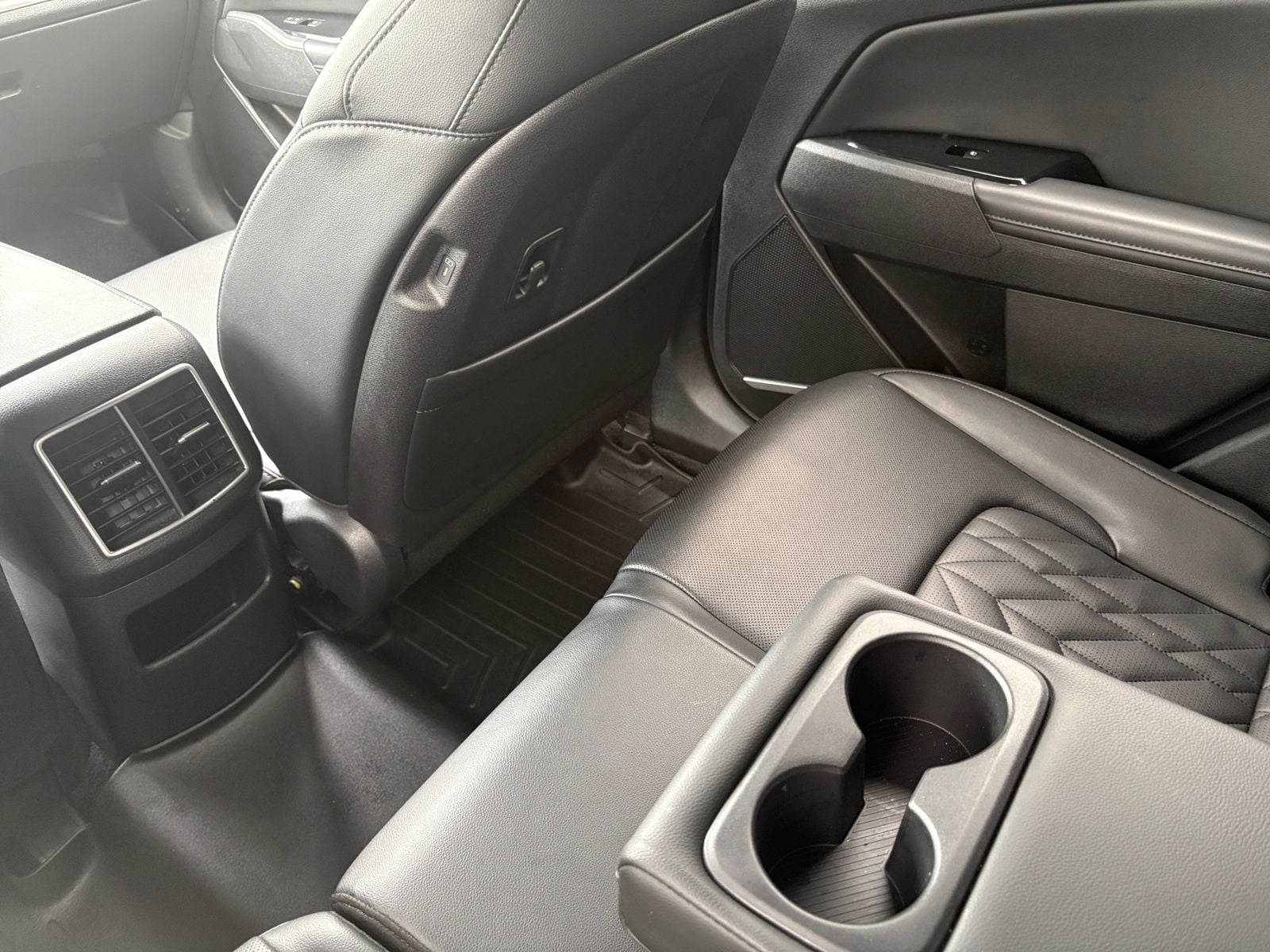 Pre-Owned 2023 Kia Sportage X-Line - photo - 17