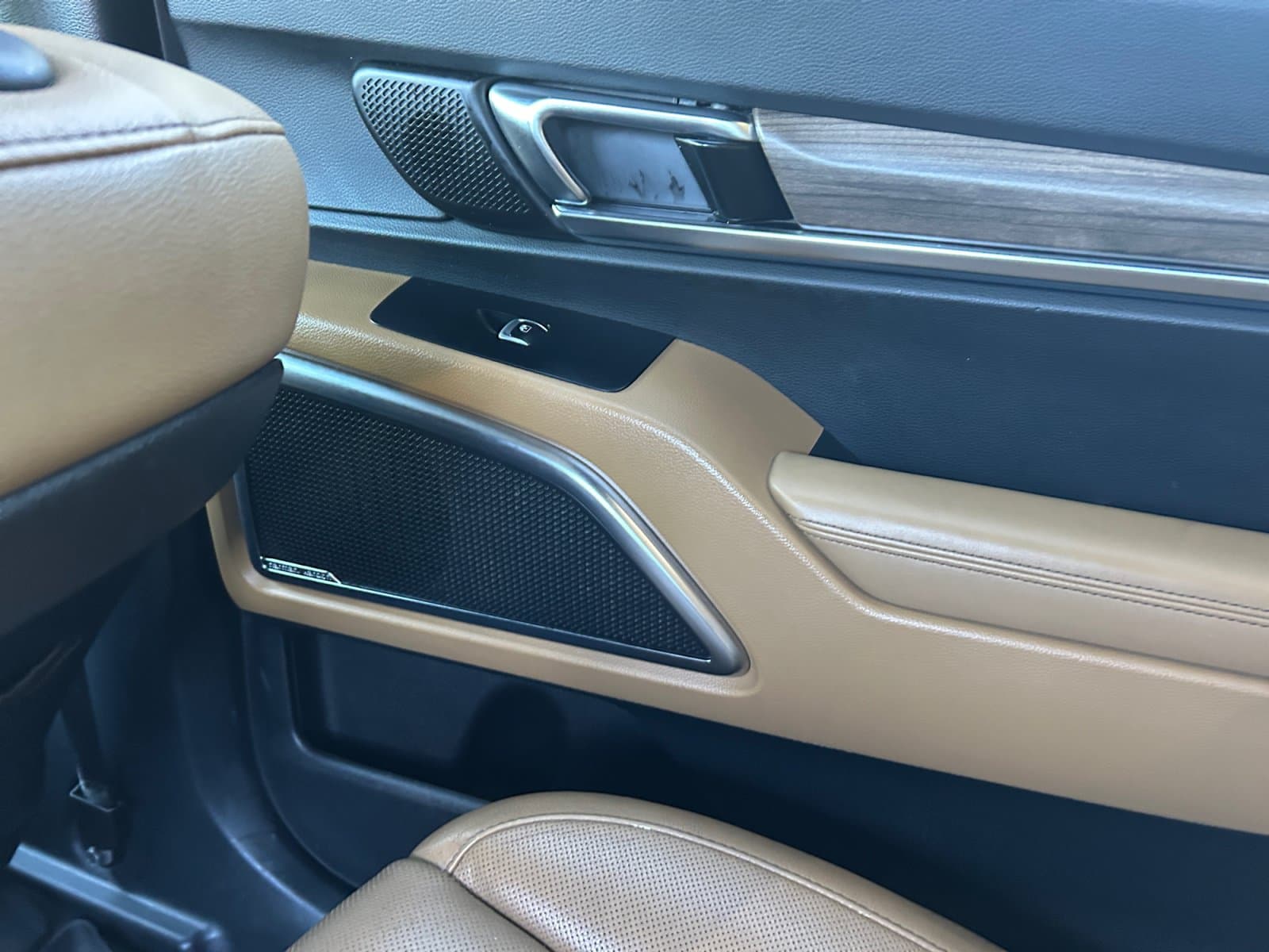 Pre-Owned 2020 Kia Telluride SX - photo - 21