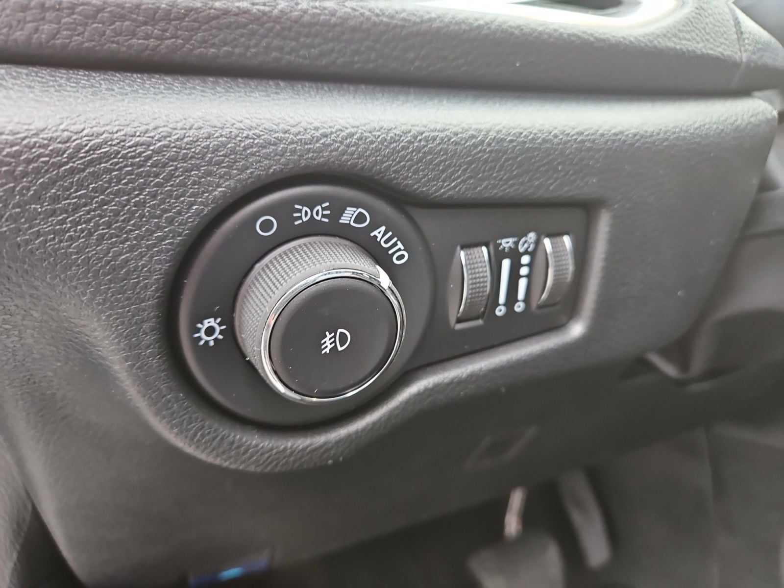 New 2026 Chrysler Pacifica Limited - photo - 22