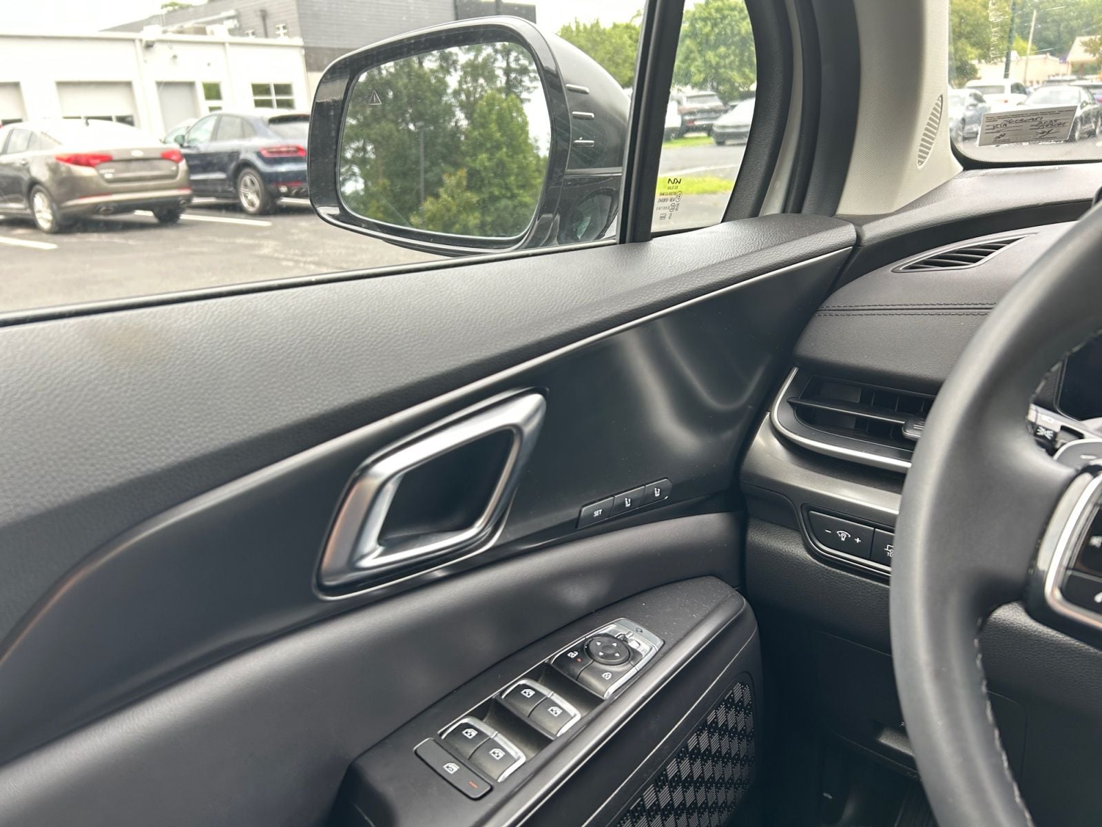 Pre-Owned 2025 Kia Carnival Hybrid SX - photo - 15