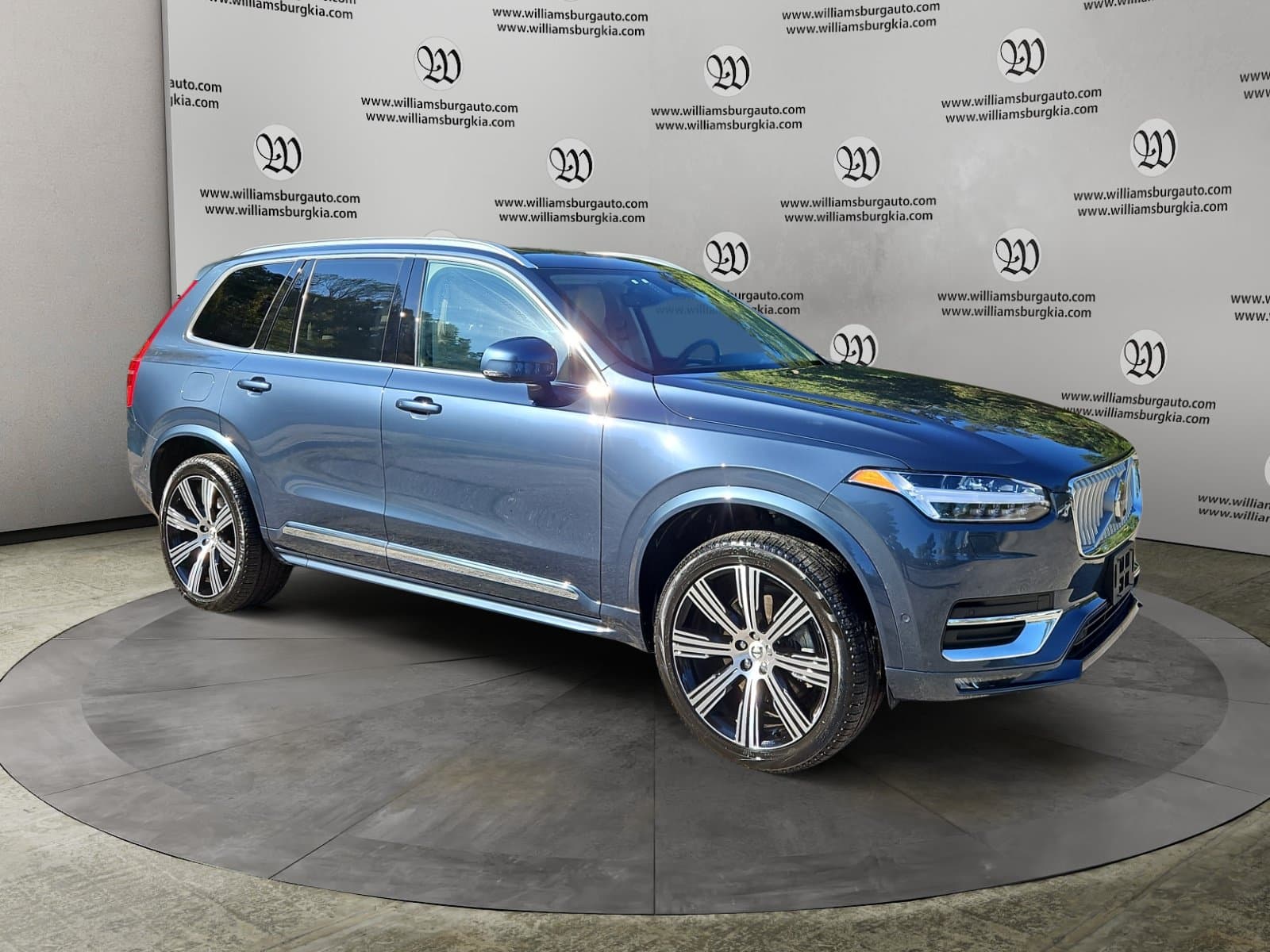 Pre-Owned 2025 Volvo XC90 B6 Plus 7-Seater - photo - 6