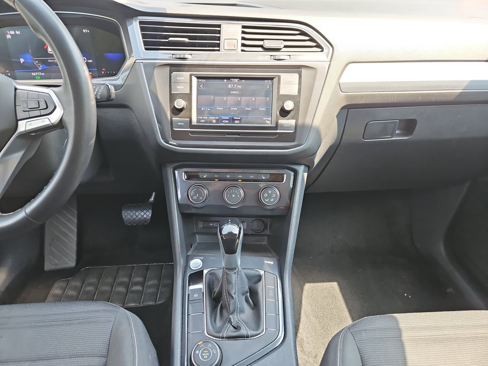 Pre-Owned 2024 Volkswagen Tiguan 2.0T S - photo - 10