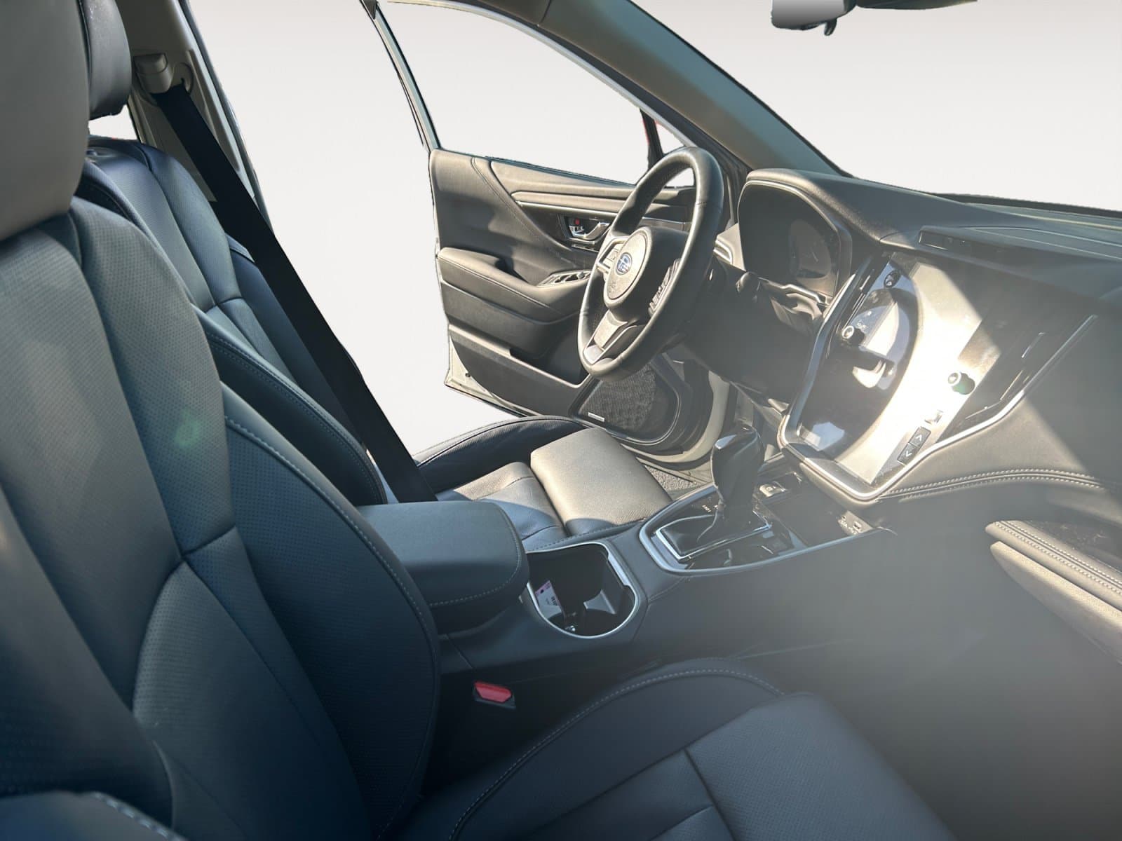 Pre-Owned 2025 Subaru Outback Touring - photo - 14