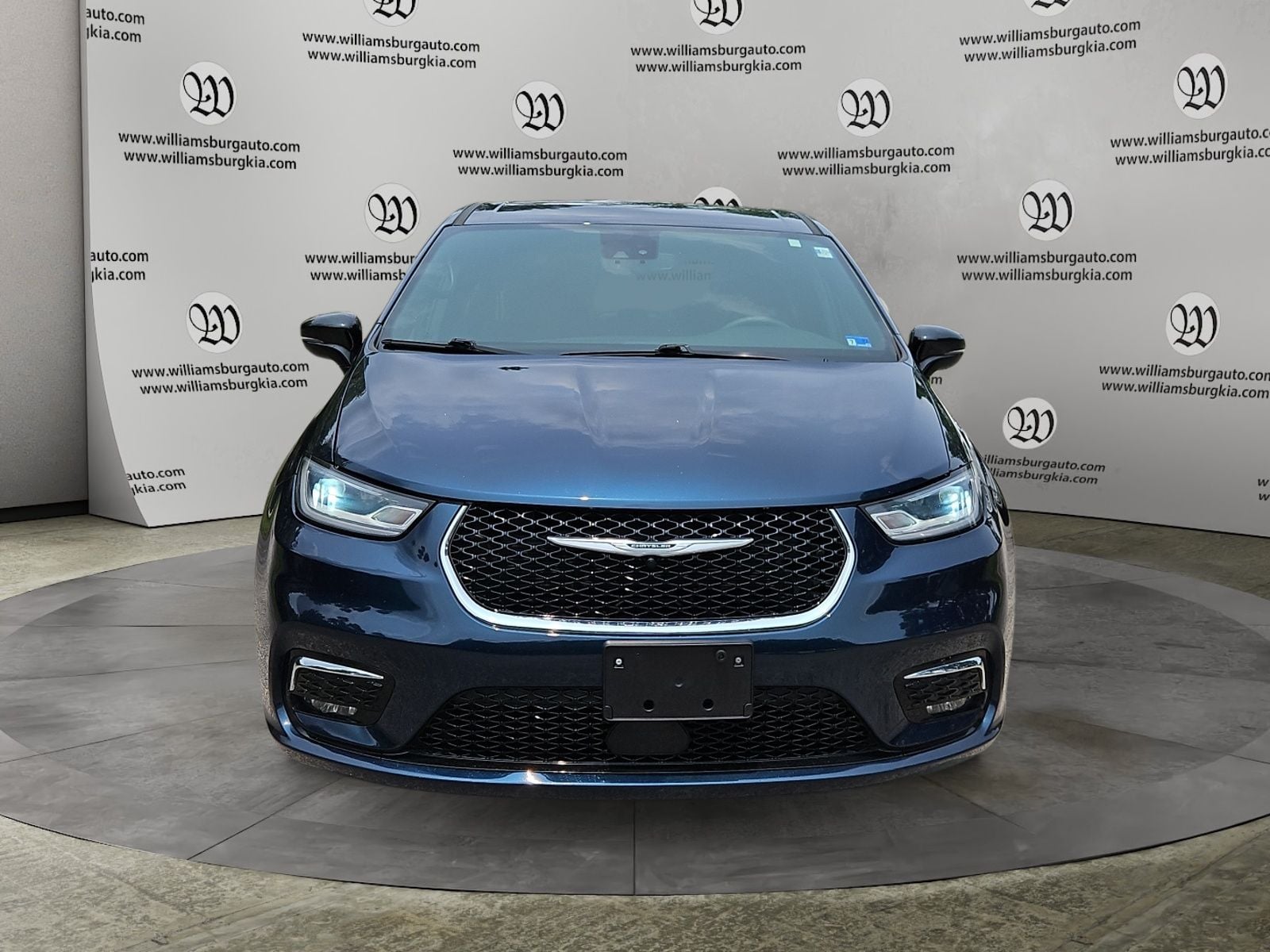Pre-Owned 2025 Chrysler Pacifica Select - photo - 7