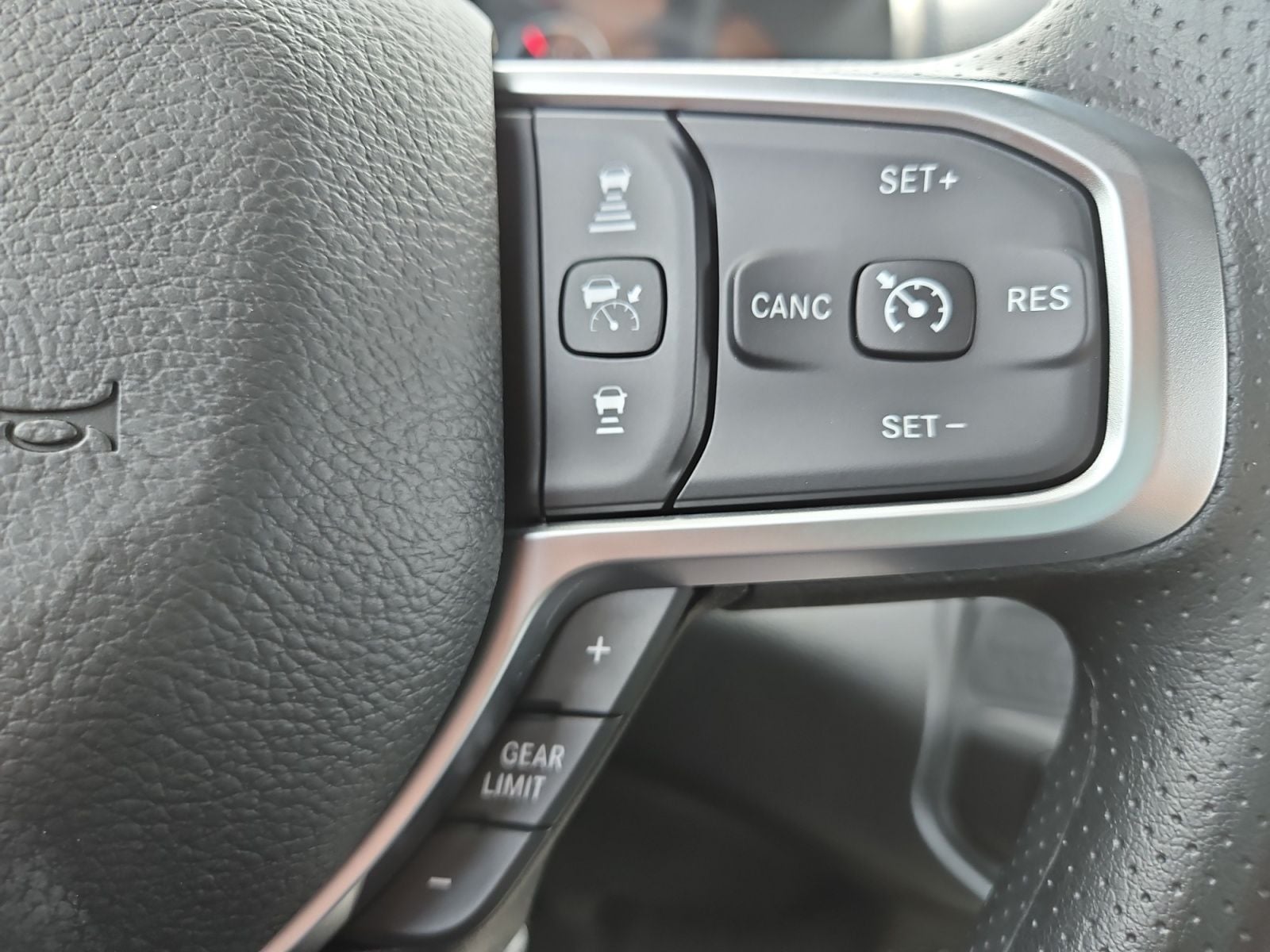 New 2026 Ram 2500 Tradesman - photo - 25