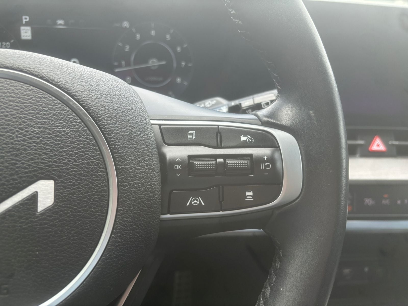 Pre-Owned 2023 Kia Sportage X-Pro - photo - 22