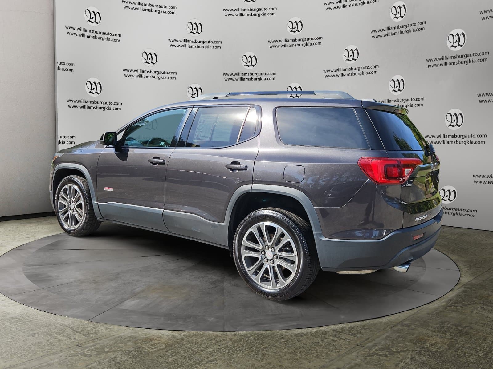 Pre-Owned 2017 GMC Acadia SLT-1 - photo - 2
