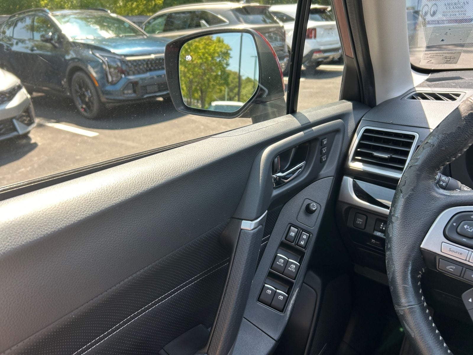Pre-Owned 2017 Subaru Forester 2.5i Touring - photo - 20