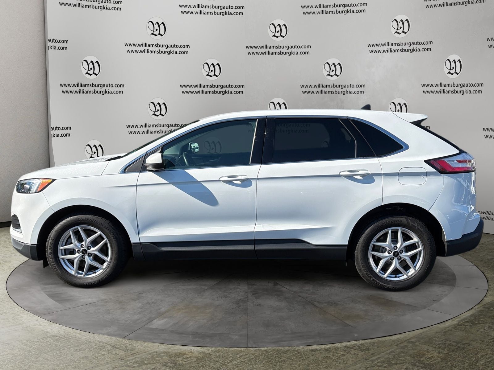 Pre-Owned 2024 Ford Edge SEL - photo - 1