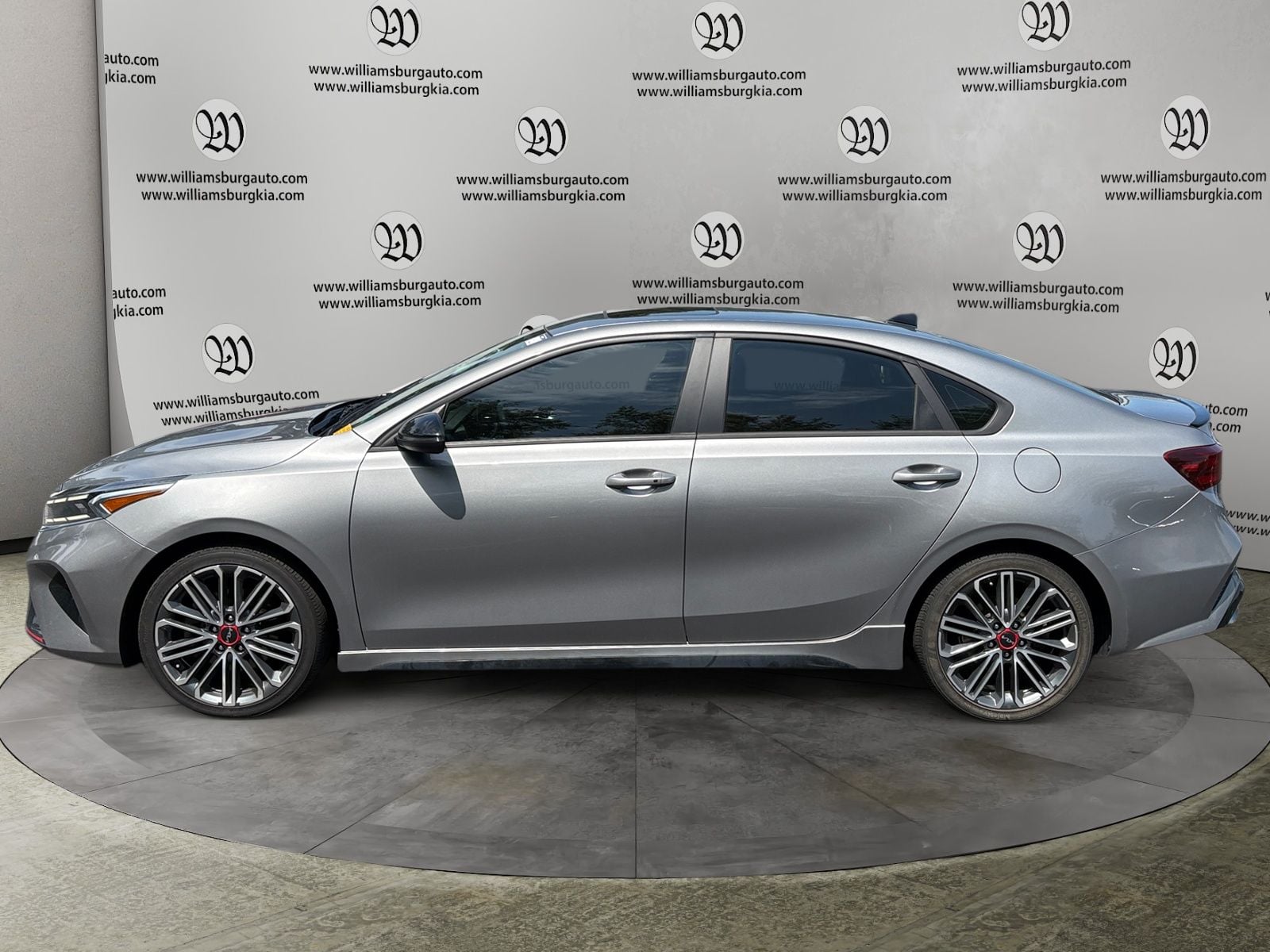 Pre-Owned 2024 Kia Forte GT - photo - 1