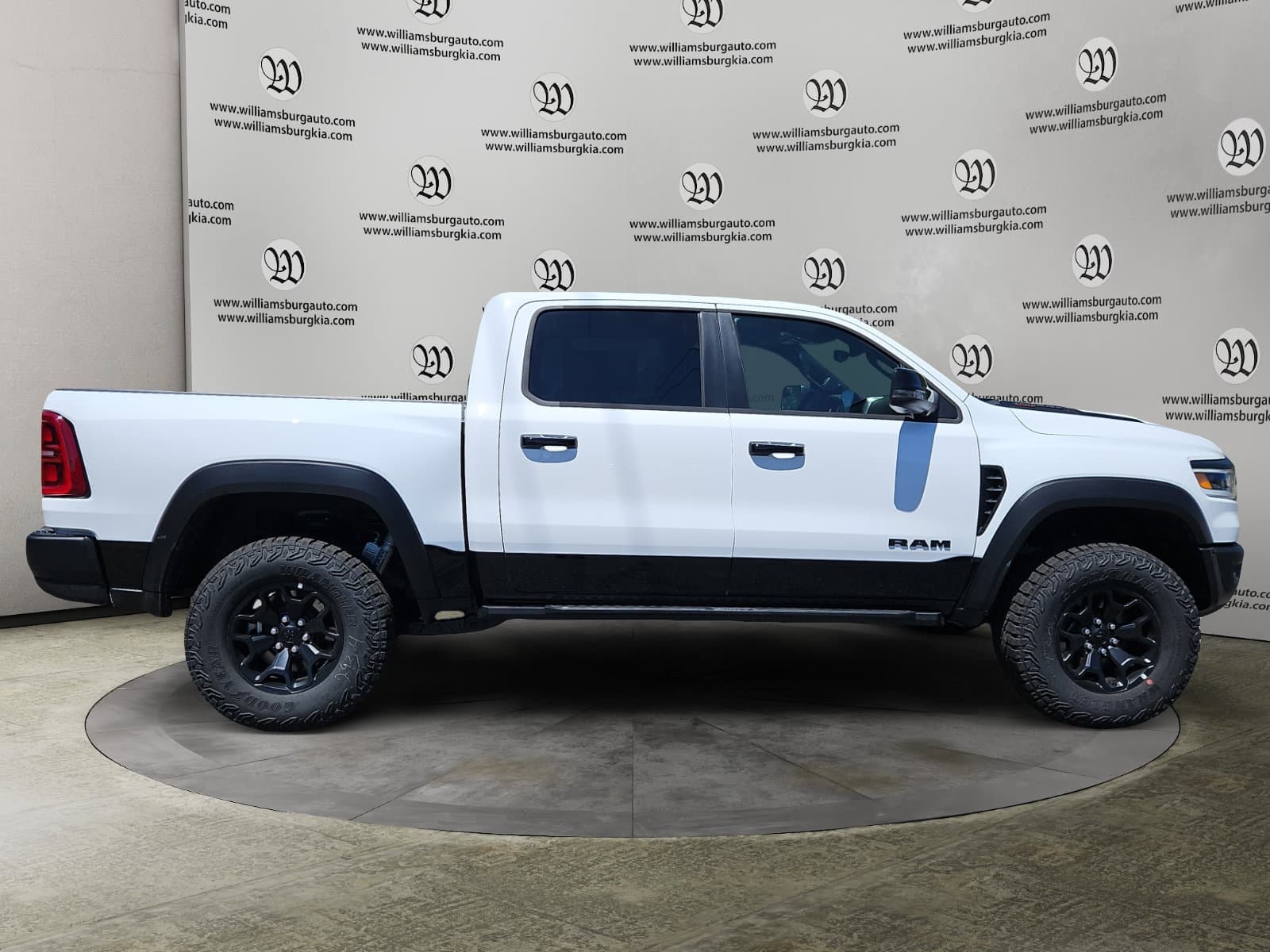 New 2026 Ram 1500 RHO - photo - 5