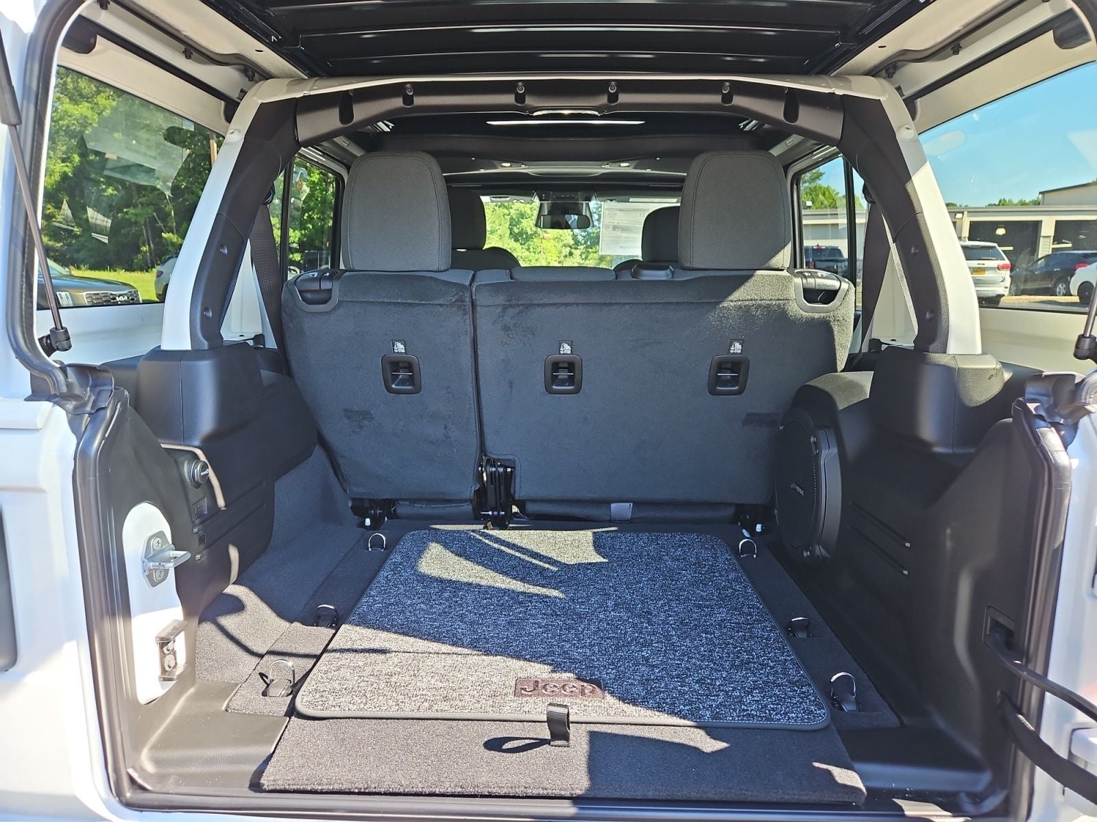 New 2026 Jeep Wrangler 85th Anniversary Edition - photo - 18