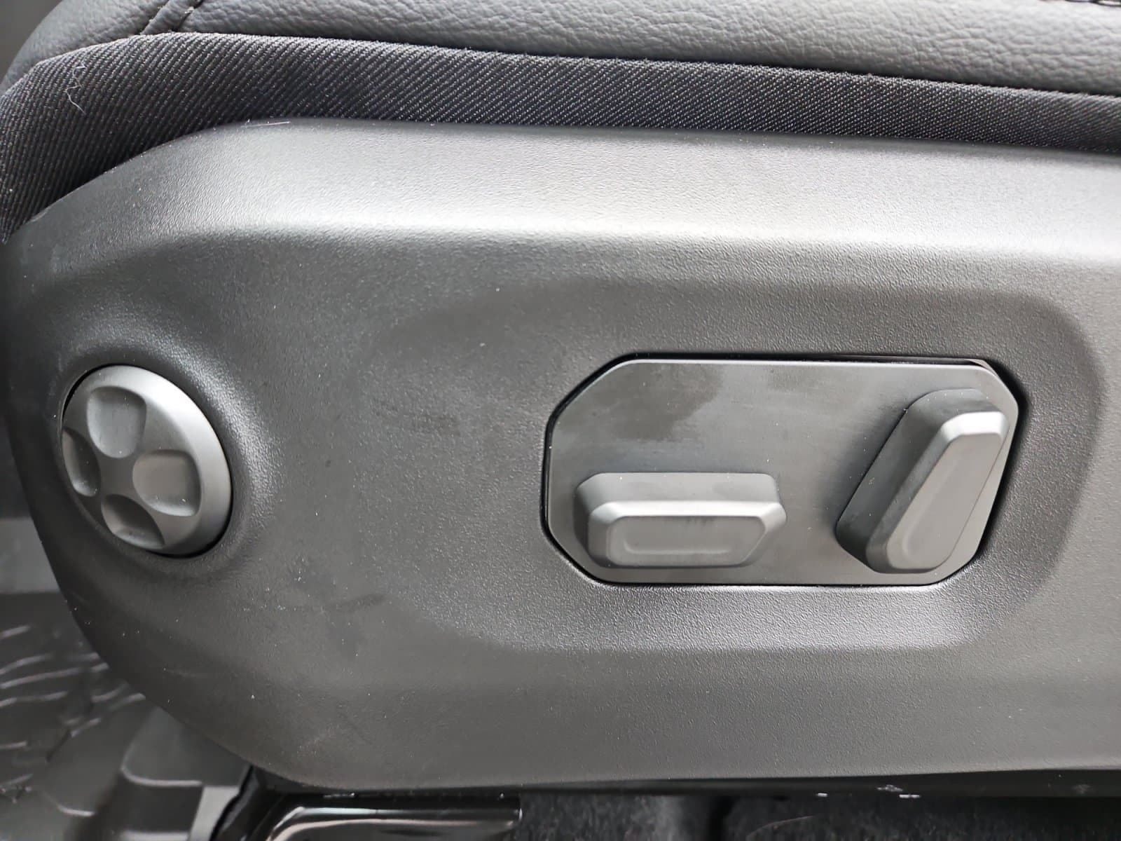 New 2027 Jeep Wrangler Sahara - photo - 20