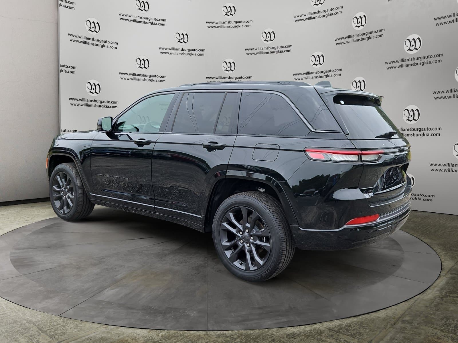 New 2026 Jeep Grand Cherokee Limited Reserve - photo - 2