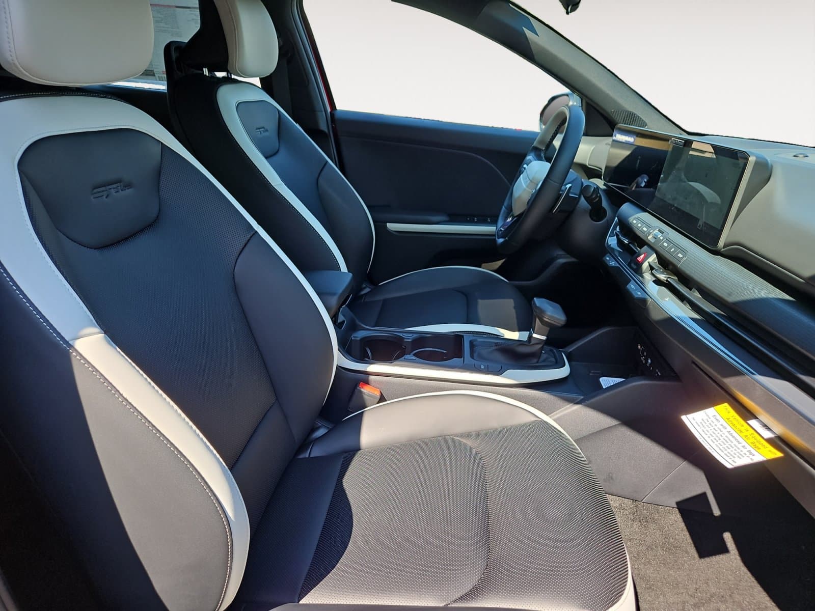 New 2026 Kia K4 GT-Line Turbo - photo - 14
